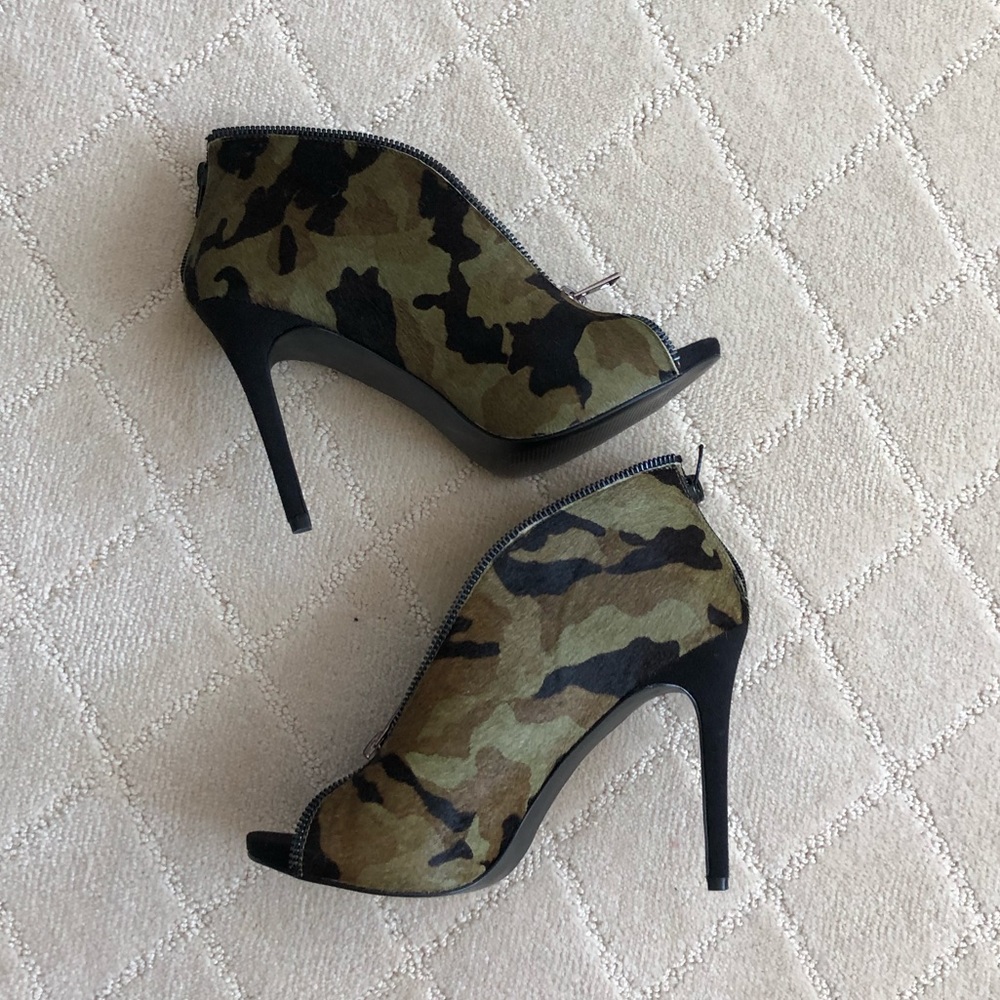 CARLOS Camo Bootie